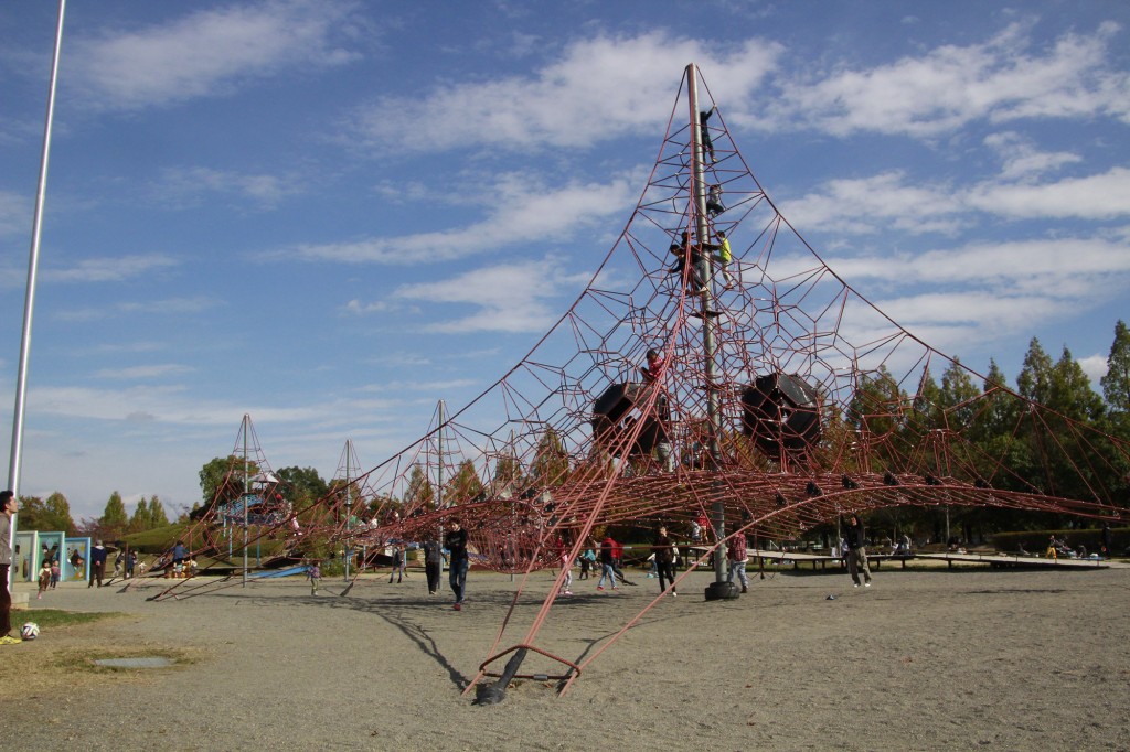 矢橋帰帆島公園　ジャングルジム