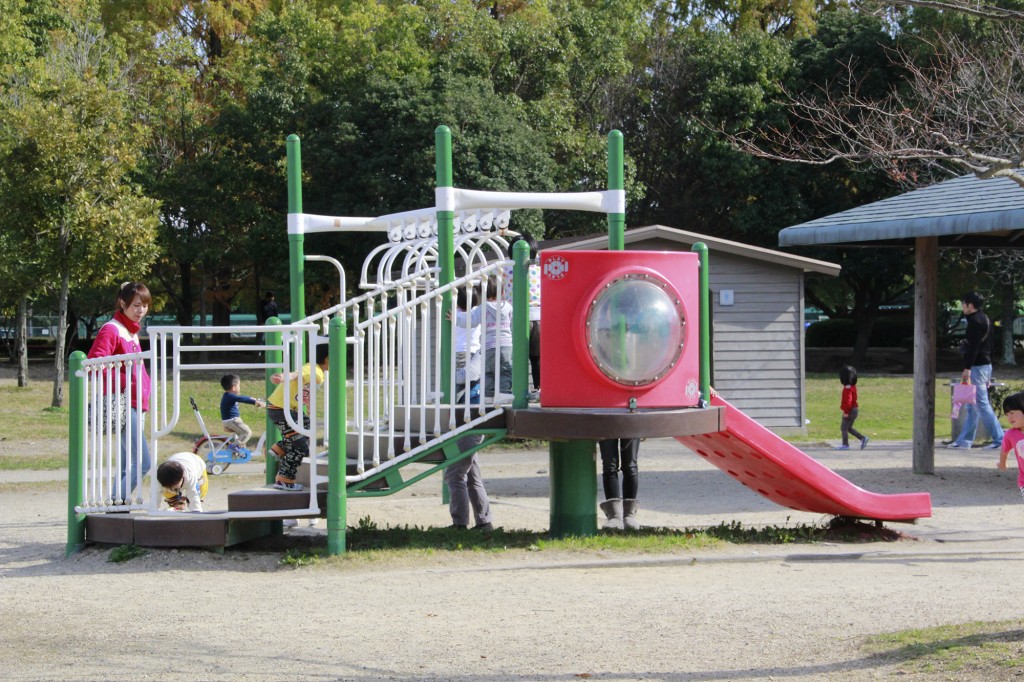 矢橋帰帆島公園　幼児　遊具